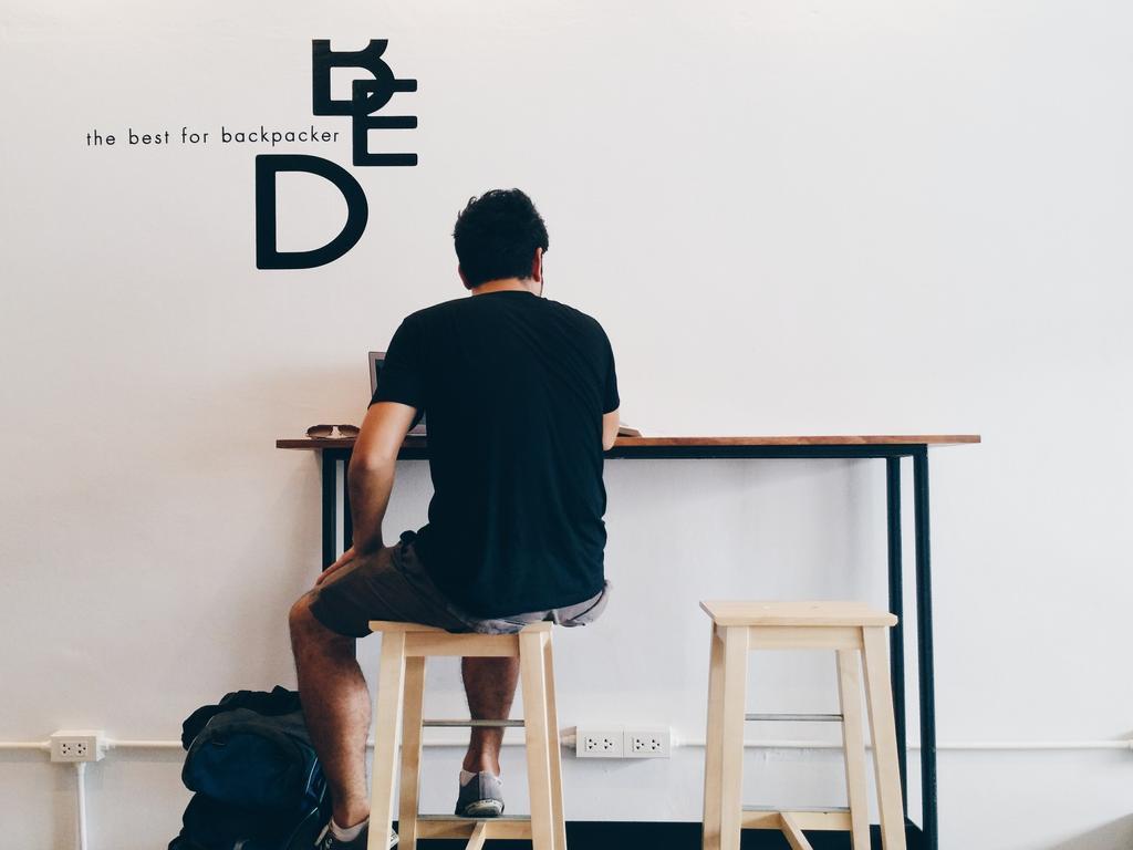 Bed Hostel Phuket Ngoại thất bức ảnh