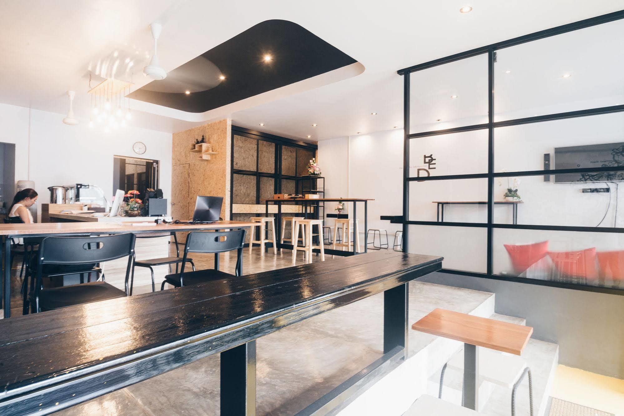Bed Hostel Phuket Ngoại thất bức ảnh