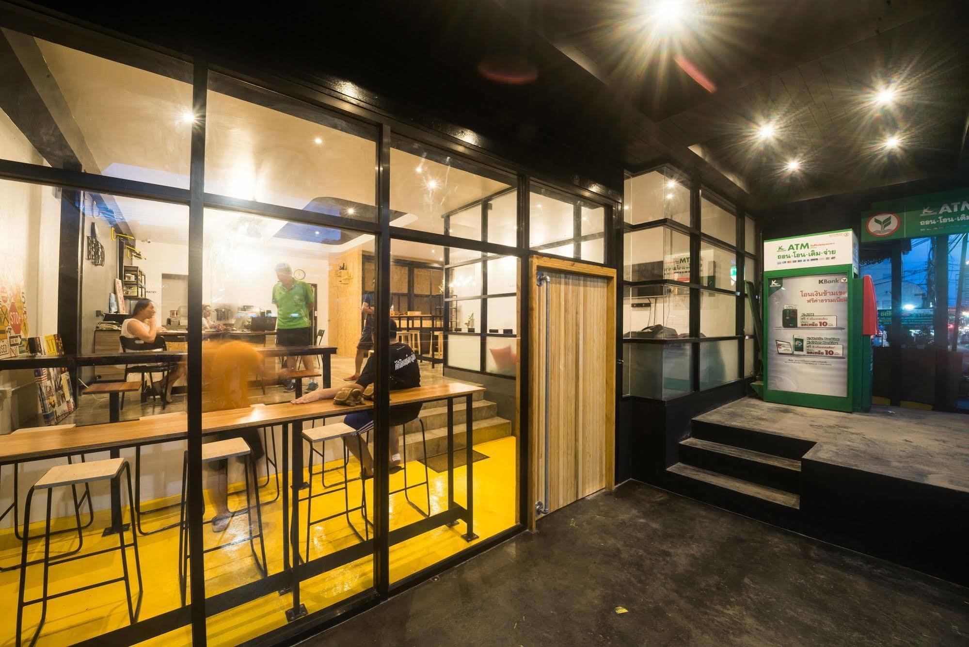 Bed Hostel Phuket Ngoại thất bức ảnh