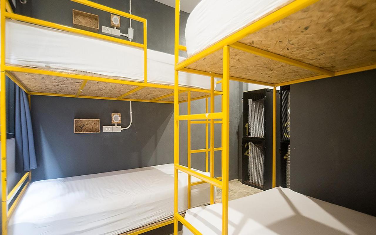 Bed Hostel Phuket Ngoại thất bức ảnh