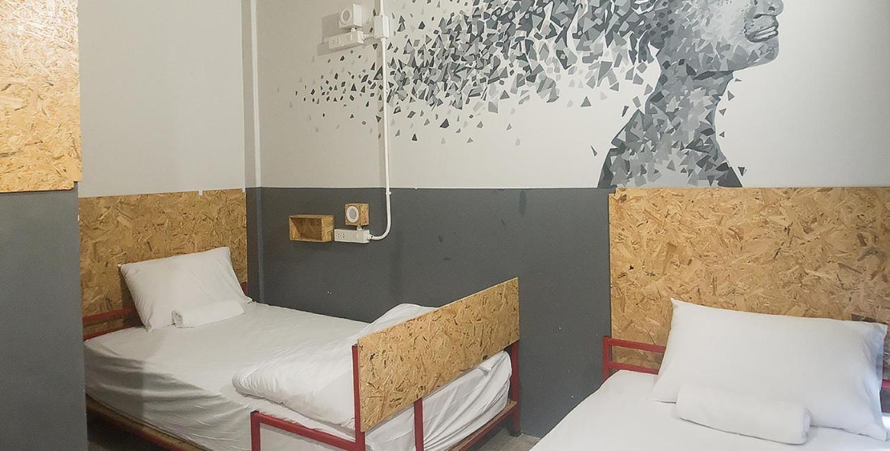 Bed Hostel Phuket Ngoại thất bức ảnh
